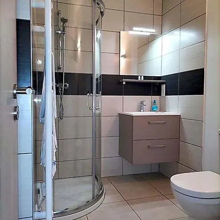 Hotel Les Acacias Courte Et Longue Duree 3*